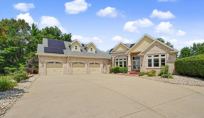 Luxury, Scale, and Energy Independence Meet in This Decatur, IL - photo 2