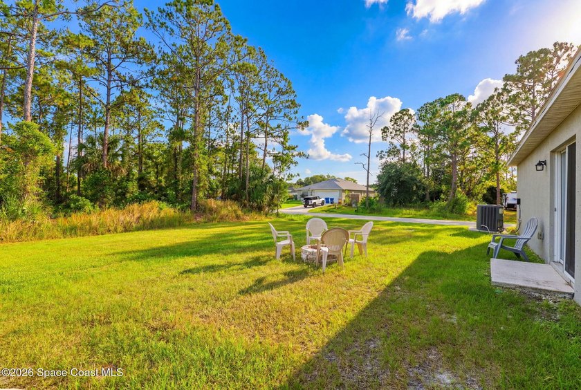 Welcome home to this beautifully designed 4 bedroom, 2 bathroom - photo 33