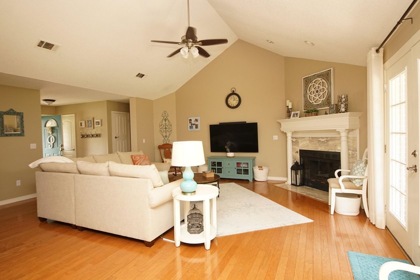 Welcome to the gated community of Parkwood Estates! We are - photo 6