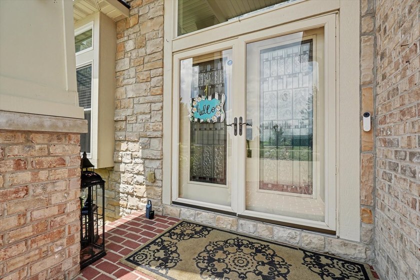 Luxury, Scale, and Energy Independence Meet in This Decatur, IL - photo 6