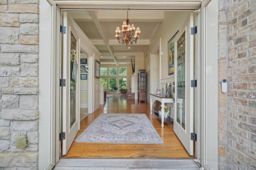 Luxury, Scale, and Energy Independence Meet in This Decatur, IL - photo 7