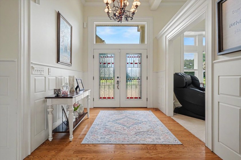 Luxury, Scale, and Energy Independence Meet in This Decatur, IL - photo 8