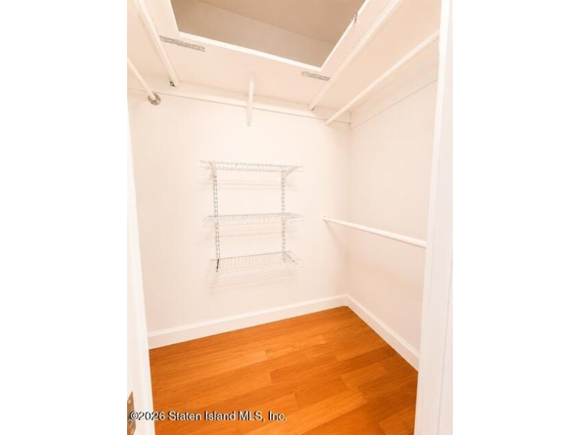 Welcome to this beautiful updated 2-bedroom, 2-bath second-floor - photo 3