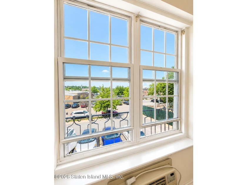 Welcome to this beautiful updated 2-bedroom, 2-bath second-floor - photo 8