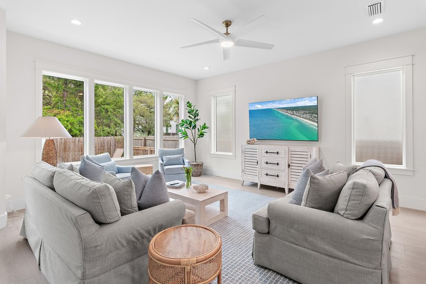 Prominently positioned just moments from the renowned turquoise - photo 5