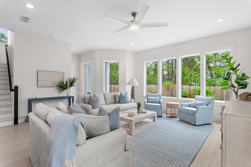Prominently positioned just moments from the renowned turquoise - photo 6