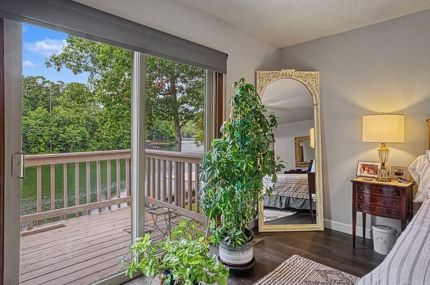 Welcome to this beautiful 4 bedroom 3 bath lakefront home just - photo 27