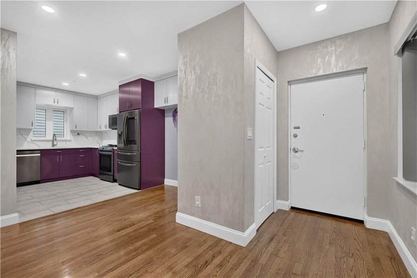 Location, Lifestyle &amp; Convenience in the Heart of Sheepshead - photo 3
