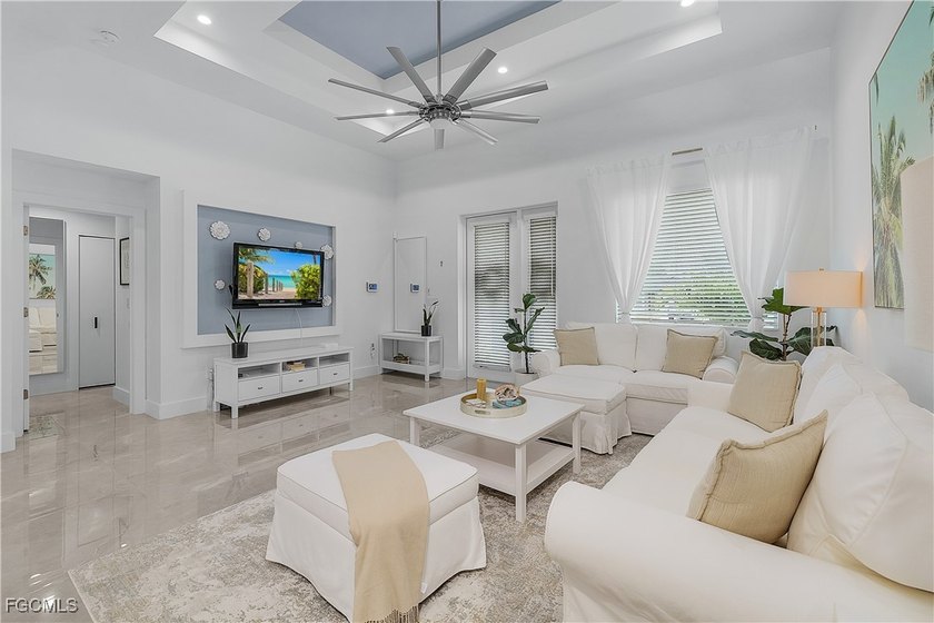 Meticulously Cared For, Beautifully Designer Furnished, And - photo 2