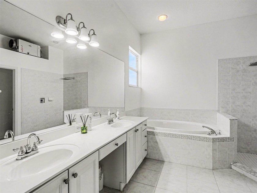 PRICE TO SELL. One or more photo(s) has been virtually staged - photo 22