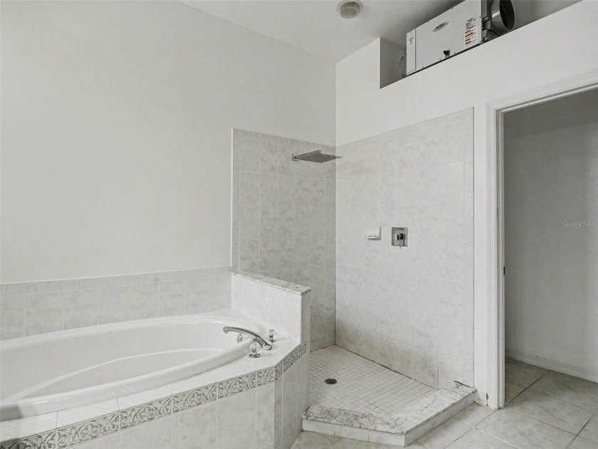 PRICE TO SELL. One or more photo(s) has been virtually staged - photo 23