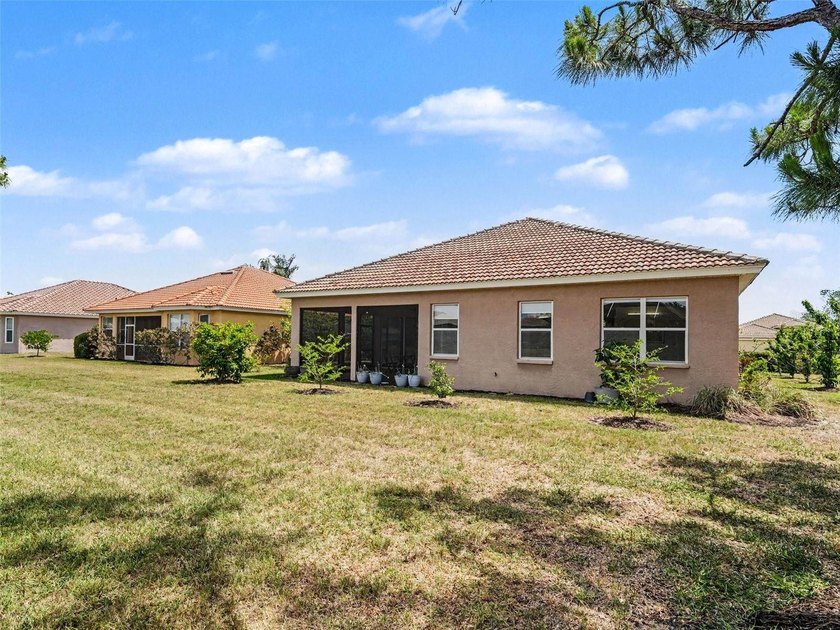 PRICE TO SELL. One or more photo(s) has been virtually staged - photo 32