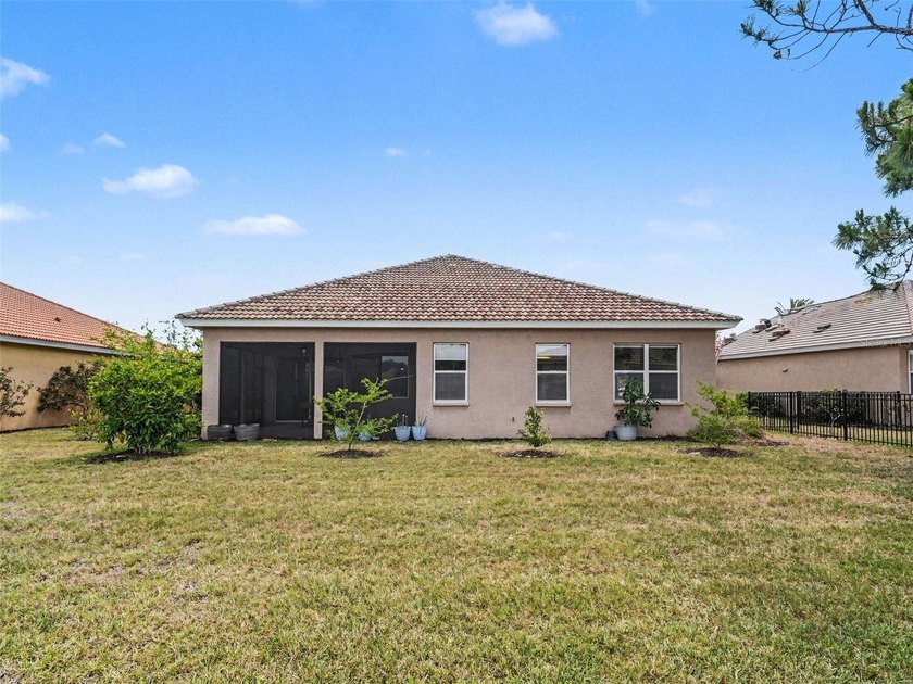 PRICE TO SELL. One or more photo(s) has been virtually staged - photo 36