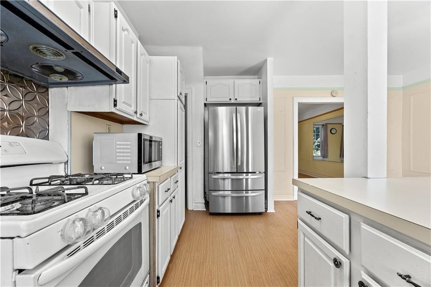 Well maintained single-family home in Dyker Height, one of - photo 9