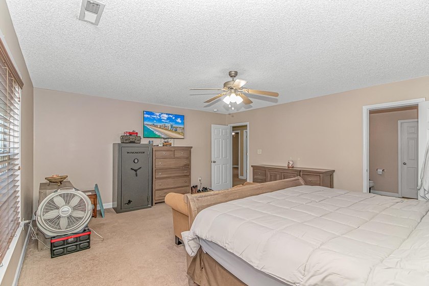 Discover this charming 4-bedroom, 2.5-bath home in the desirable - photo 10
