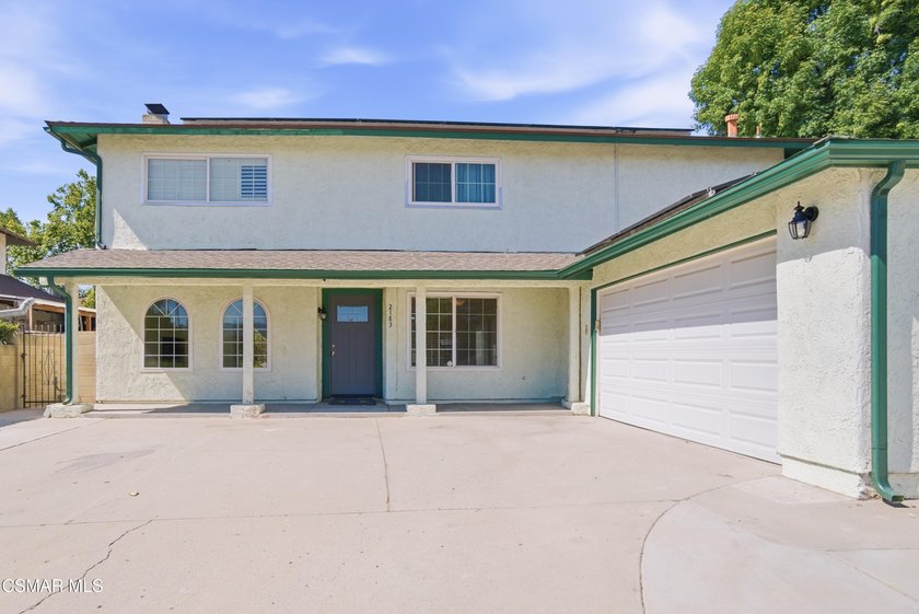 Beautifully remolded two-story home offering 4 bedrooms, 2 1/2 - photo 2