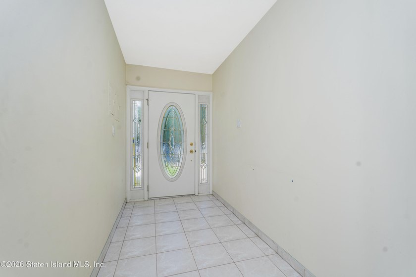 Extra large 2 family high ranch located in the desirable New - photo 6