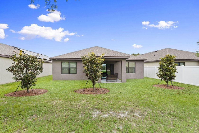 Welcome to this stunning spacious Cali model home located in the - photo 36