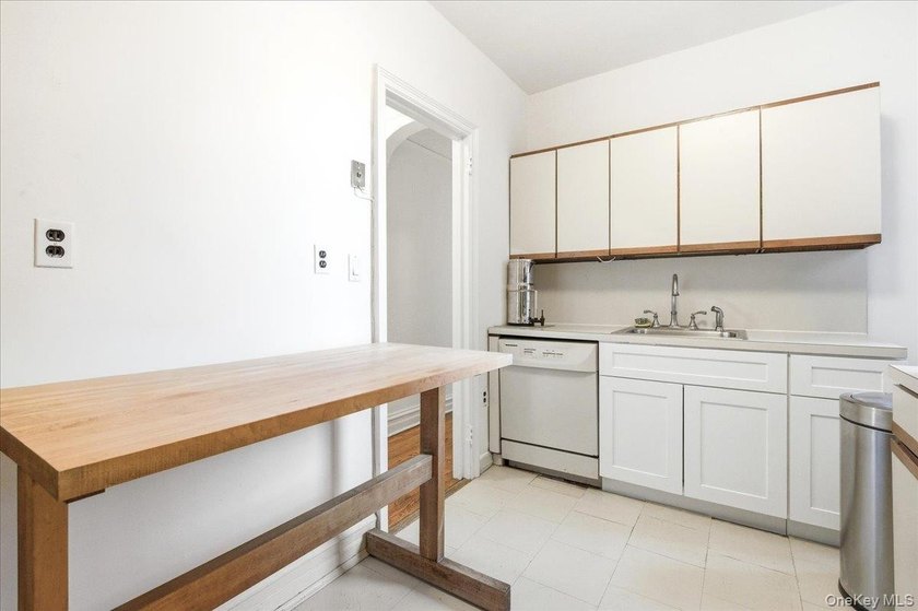 This sun-drenched one-bedroom is the kind of home that is - photo 18