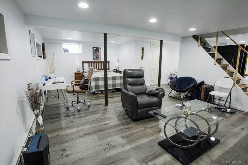 Welcome to this charming 4-bedroom, 2-full-bath Cape located in - photo 21