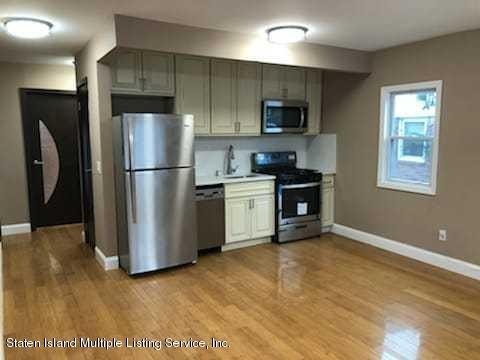 Desirable doctor's row location! Cash buyers preferred. Fully - photo 6