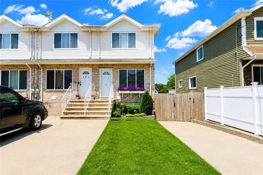 Excellent 2-Family Investment Opportunity in Vibrant West - photo 3
