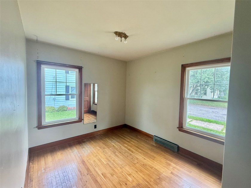Here is your chance to own a nice house located on the East Hill - photo 10