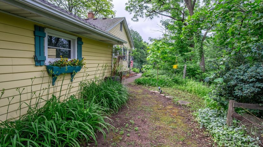 This is your chance to own a meticulously well cared for home on - photo 6