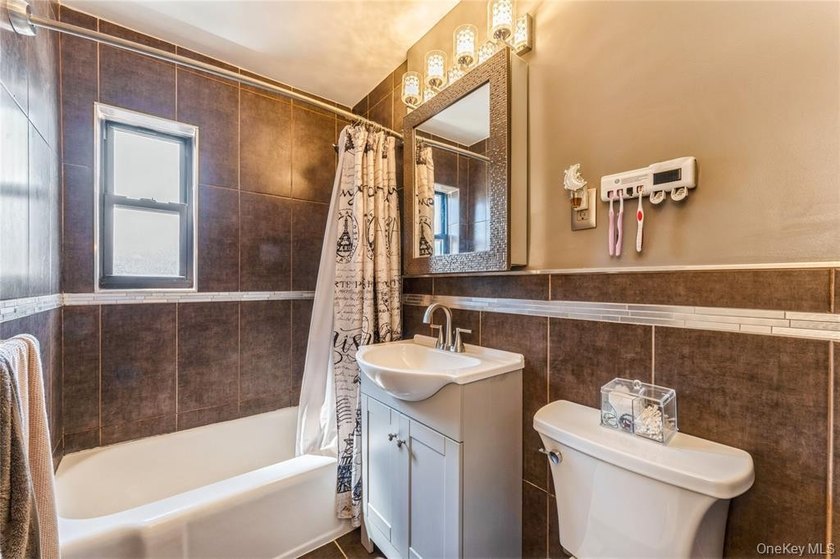 Beautifully renovated Two Bedroom Cooperative Upper Level Garden - photo 11