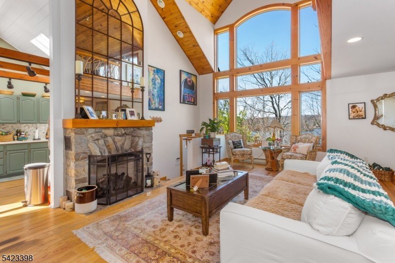Welcome to your perfect lakeside escape! Nestled in the heart of - photo 12