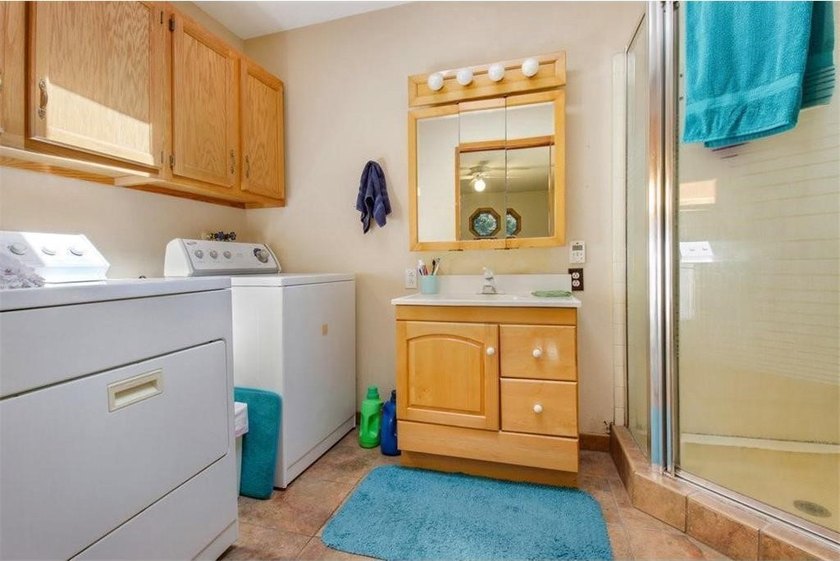 This *Vintage* Log Cabin Store sits between two premier lakes - - photo 20