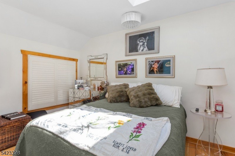 Welcome to your perfect lakeside escape! Nestled in the heart of - photo 22