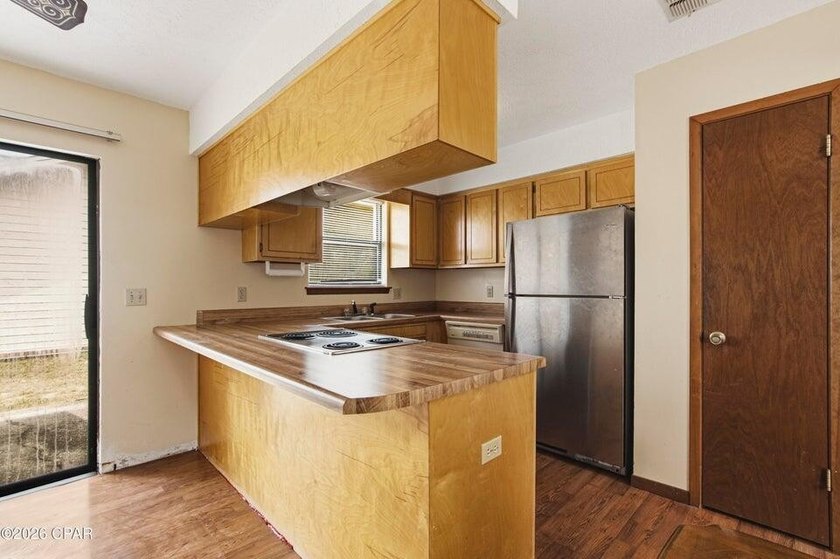 Home built in 1987 featuring 3 bedrooms and 2 bathrooms. This - photo 5