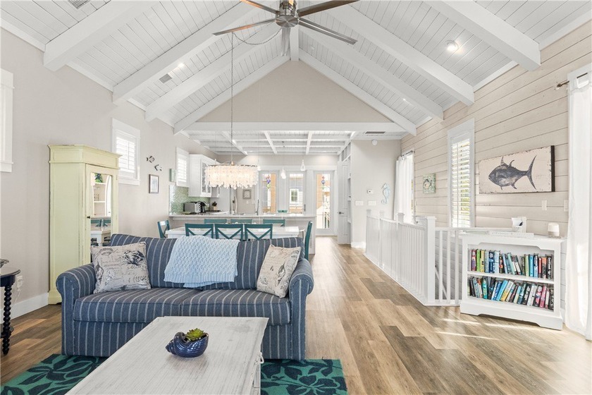 Welcome to this beautifully designed Fireside Park Cottage in - photo 14
