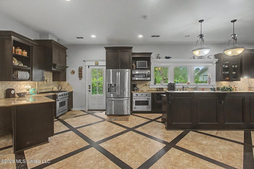Experience the perfect blend of luxury living and everyday - photo 14