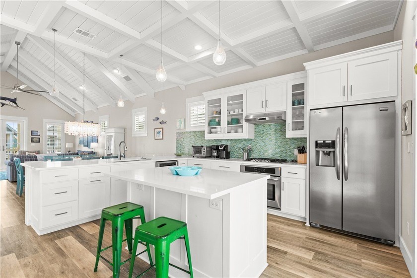 Welcome to this beautifully designed Fireside Park Cottage in - photo 18