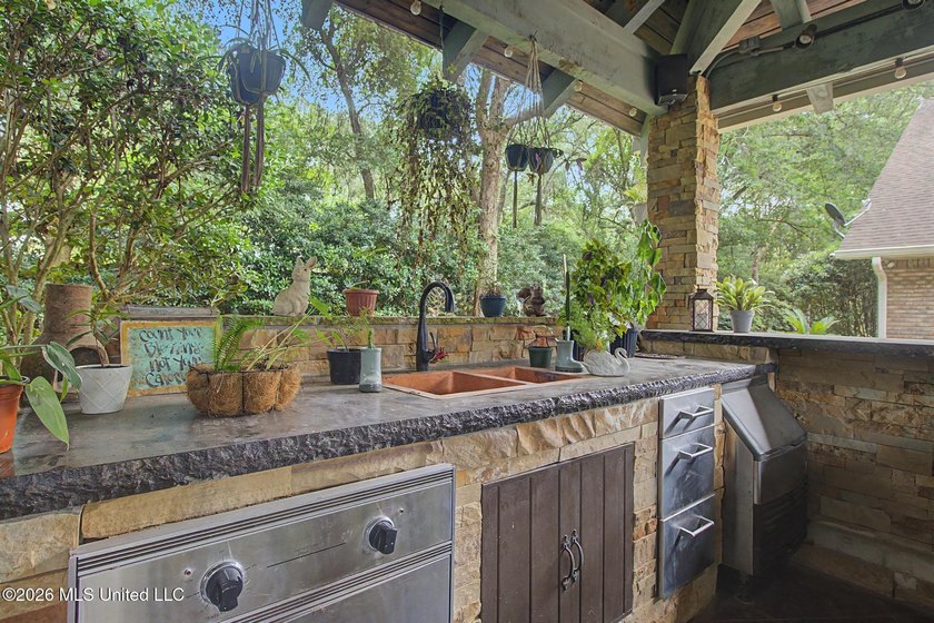 Experience the perfect blend of luxury living and everyday - photo 41