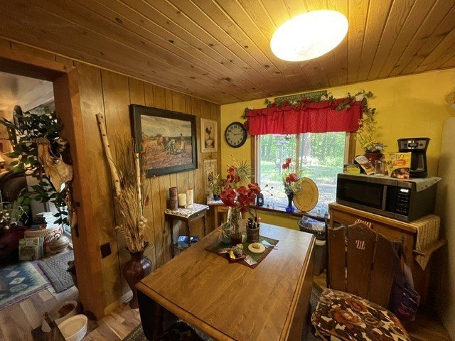 Escape to the Northwoods with this charming 2-bedroom, 1-bath - photo 7