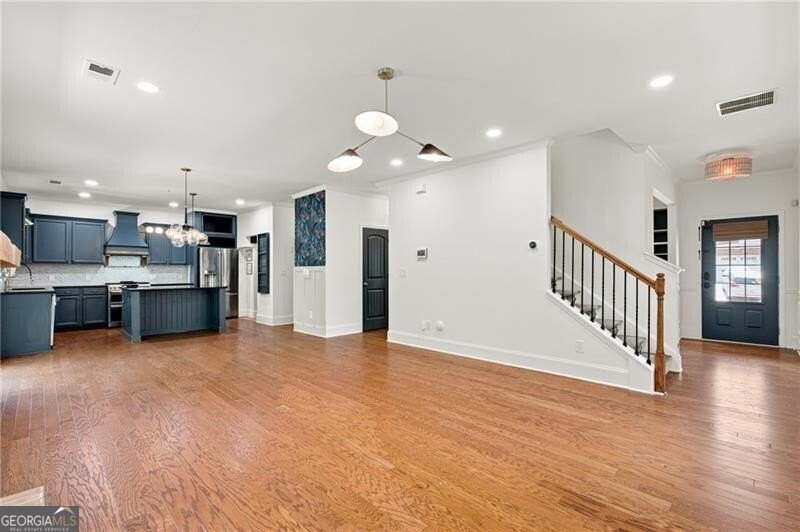 There are so many exceptional features throughout this - photo 8