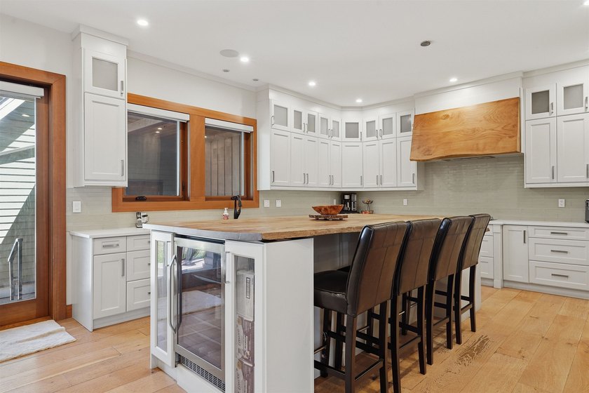 Stunning west coast modern, craftsman estate home in Morgan - photo 13