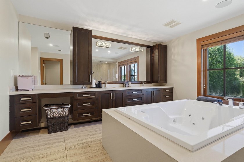 Stunning west coast modern, craftsman estate home in Morgan - photo 25