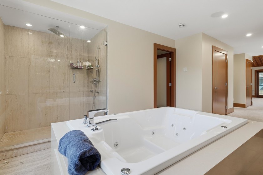 Stunning west coast modern, craftsman estate home in Morgan - photo 26