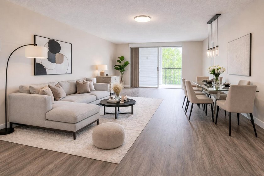 55+ golf course community. This light-filled home features a - photo 3