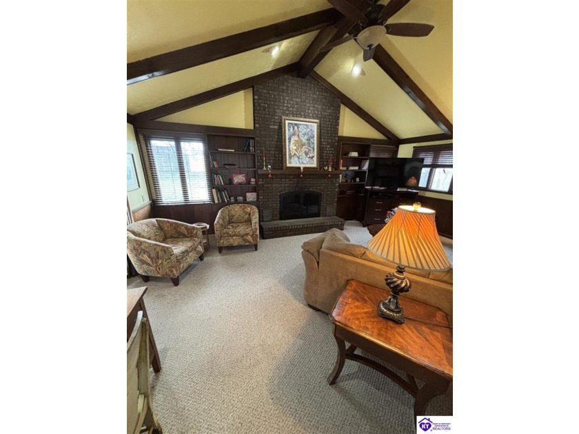 This inviting 3 bedroom, 1.5 bath home offers comfort, character - photo 7