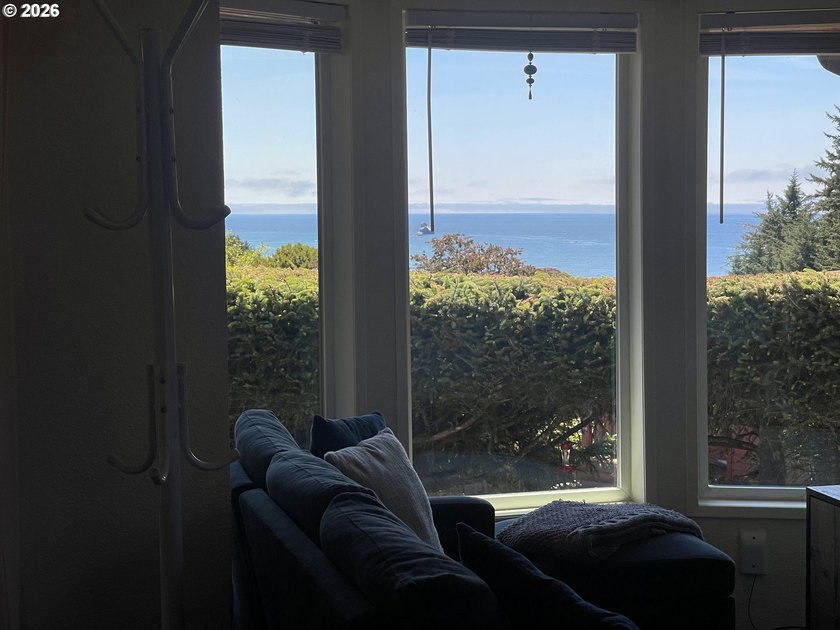 Enjoy coastal living with Pacific Ocean views from this - photo 23