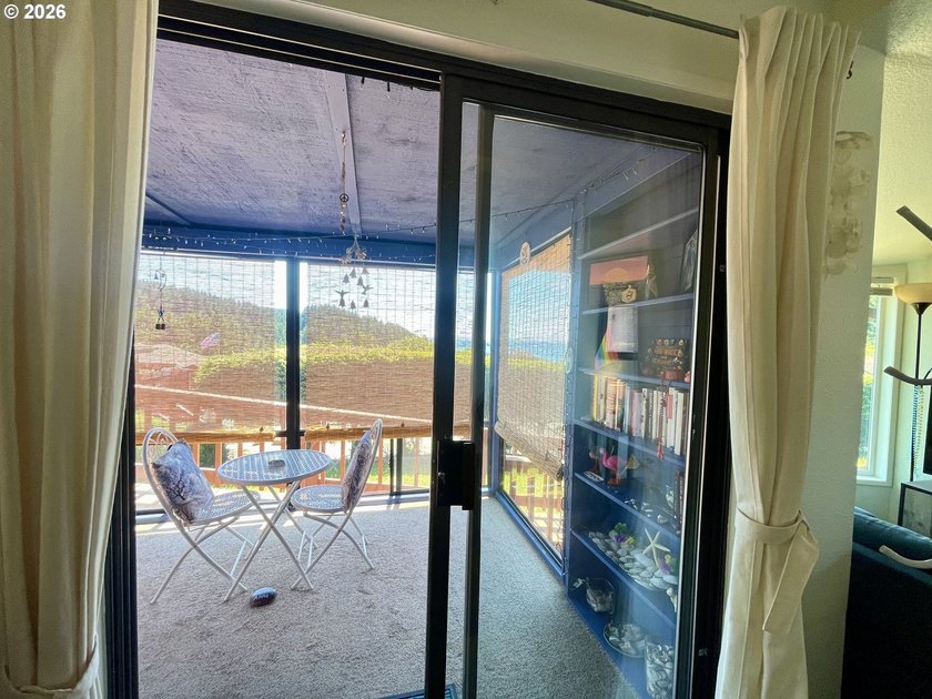 Enjoy coastal living with Pacific Ocean views from this - photo 32