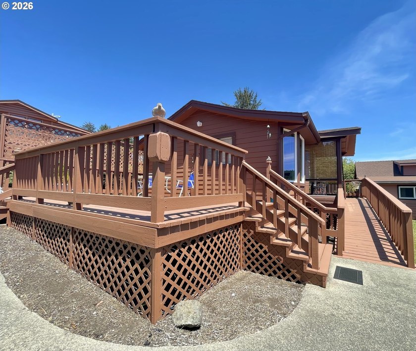 Enjoy coastal living with Pacific Ocean views from this - photo 41
