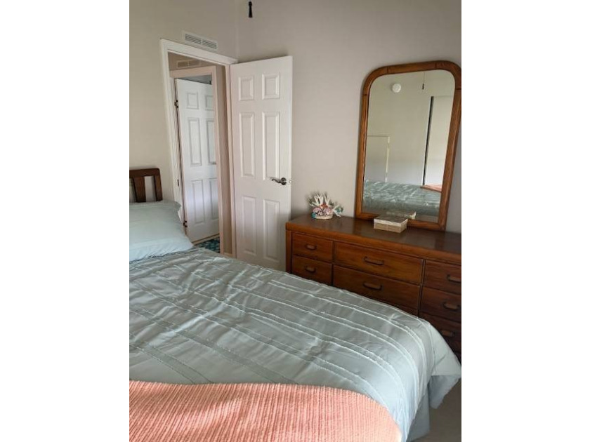 Move right into this beautifully updated 2-bedroom, 2-bath - photo 14