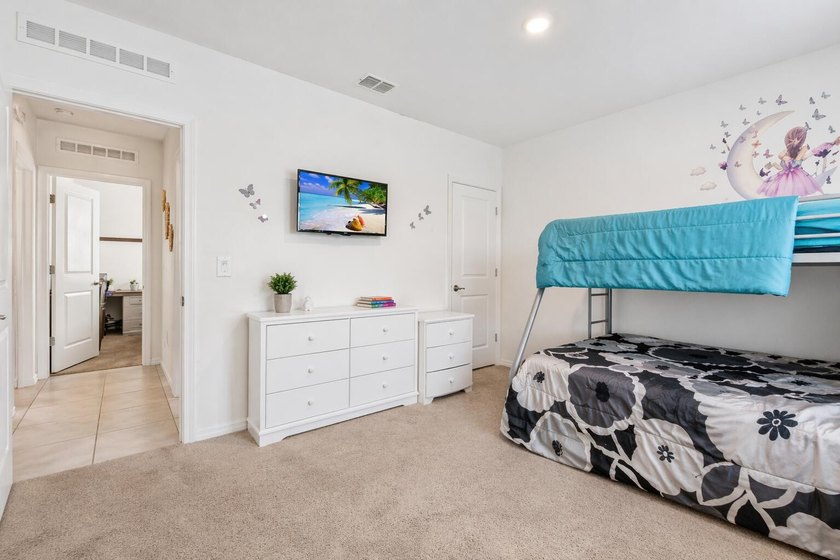 Short Sale Approved!! Beautiful 2023-built home with NO HOA - photo 17