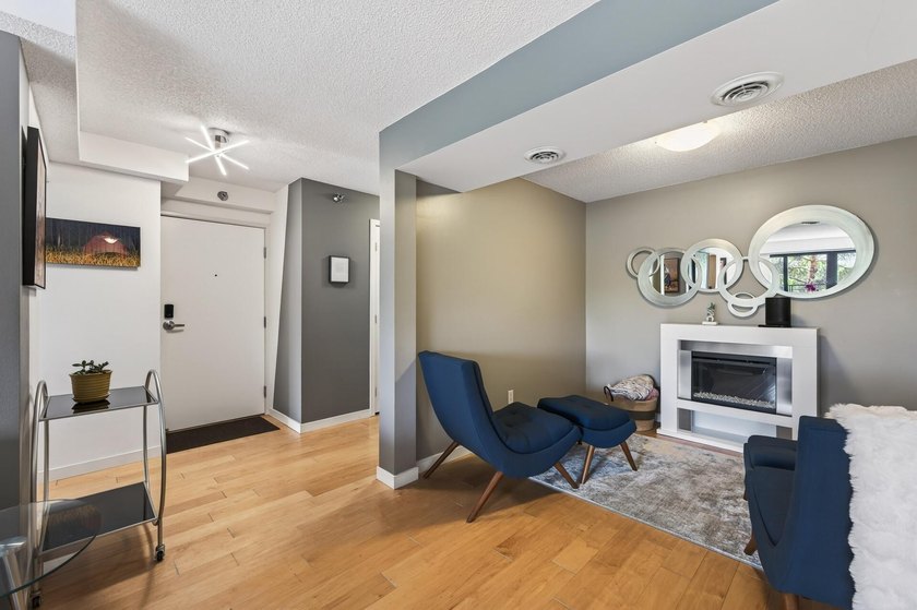 Beautiful and well-maintained condo in an incredible location - photo 22
